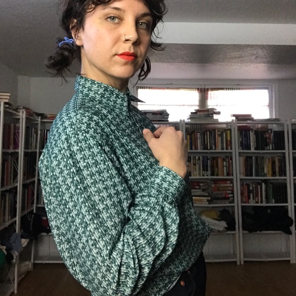 Vintage Patterned Button Down - B33 - Picture 8 of 8